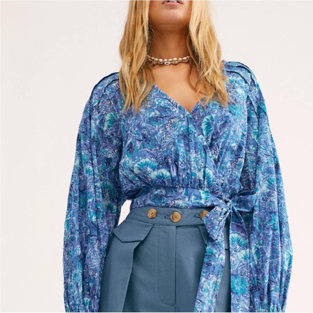 Free People size XS blue floral wrap top dressy shirt spring summer statement